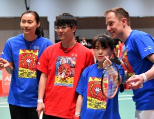 Wang Yihan’s Thumbs-Up for Special Olympics