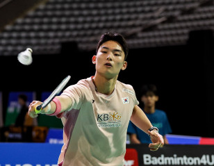 Korea Bank on Unheralded Singles
